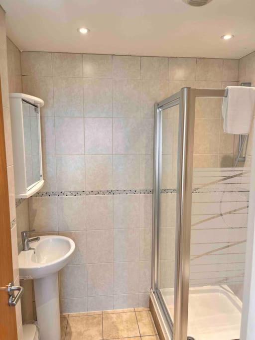 2Bed With Pool & Sea View Apartment Ньюкі Екстер'єр фото
